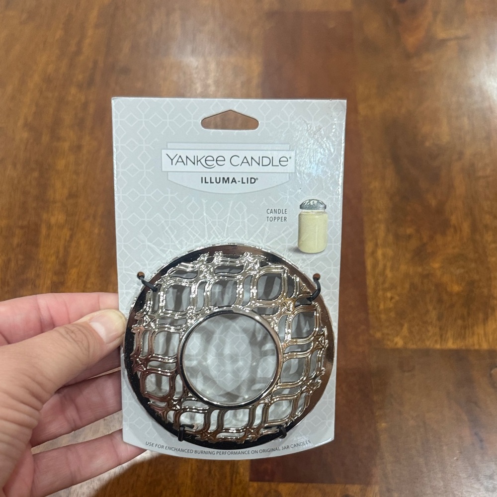 NWT Yankee Candle Metallic Illuma-Lid Topper